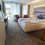 Gierer 4*